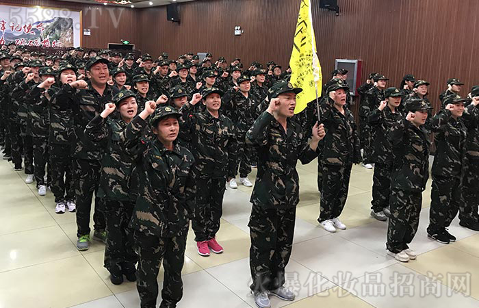 平凡創造奇跡，團結鑄就輝煌