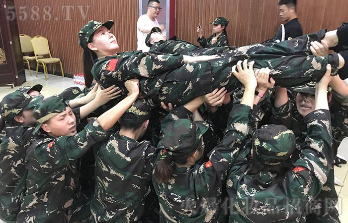 團結協作，突破自我！